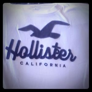 Hollister shirts size M